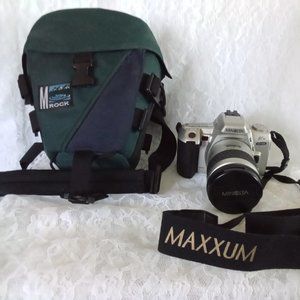 Minolta MAXXUM STsi 35mm S.L.R Automatic - carry Bag included.